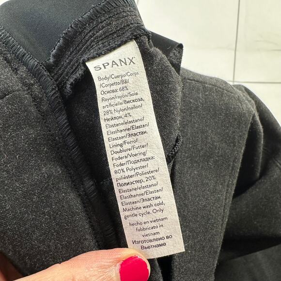 Spanx Pants Womens Medium Gray Perfect Fit Ponte Slim Straight Pull On Smoothing - Picture 5 of 12